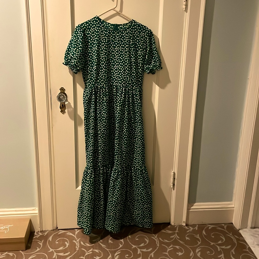 Size medium maxi dress.  Cute and cool for summer
